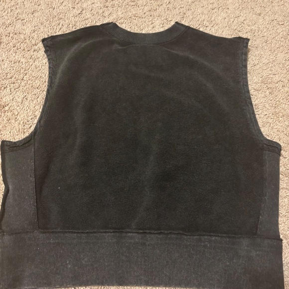 FENDI cropped sleeveless - Picture 3 of 5